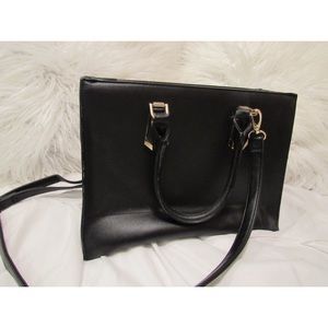 Black shoulder bag